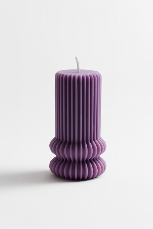 Chandelle pilier violette cannelée à base nervurée