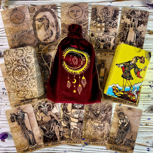 Оксамитова сумочка для таро, червона із золотим